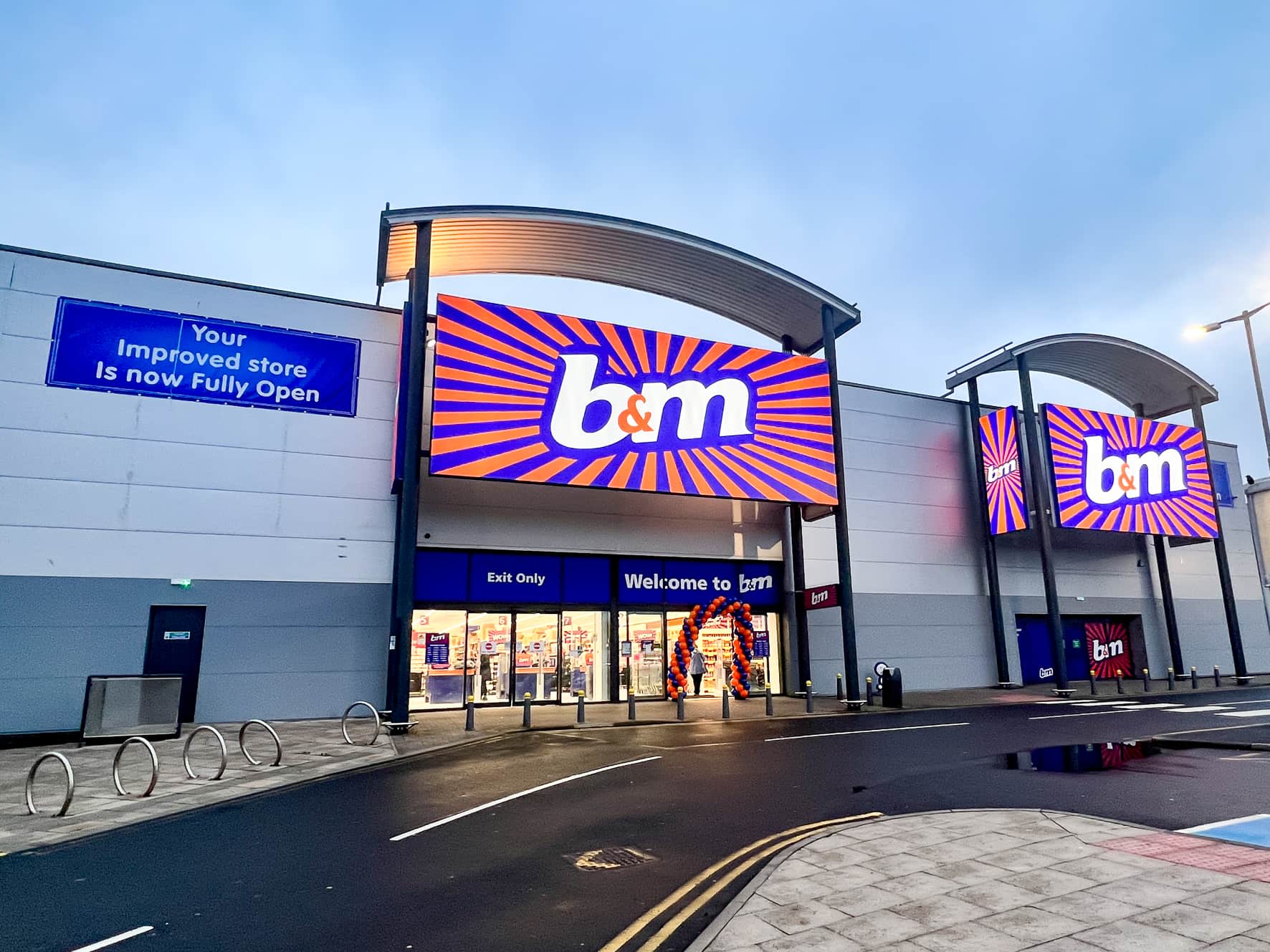 B&M sales up 5% YoY in Q4 2023 to £1.45bn